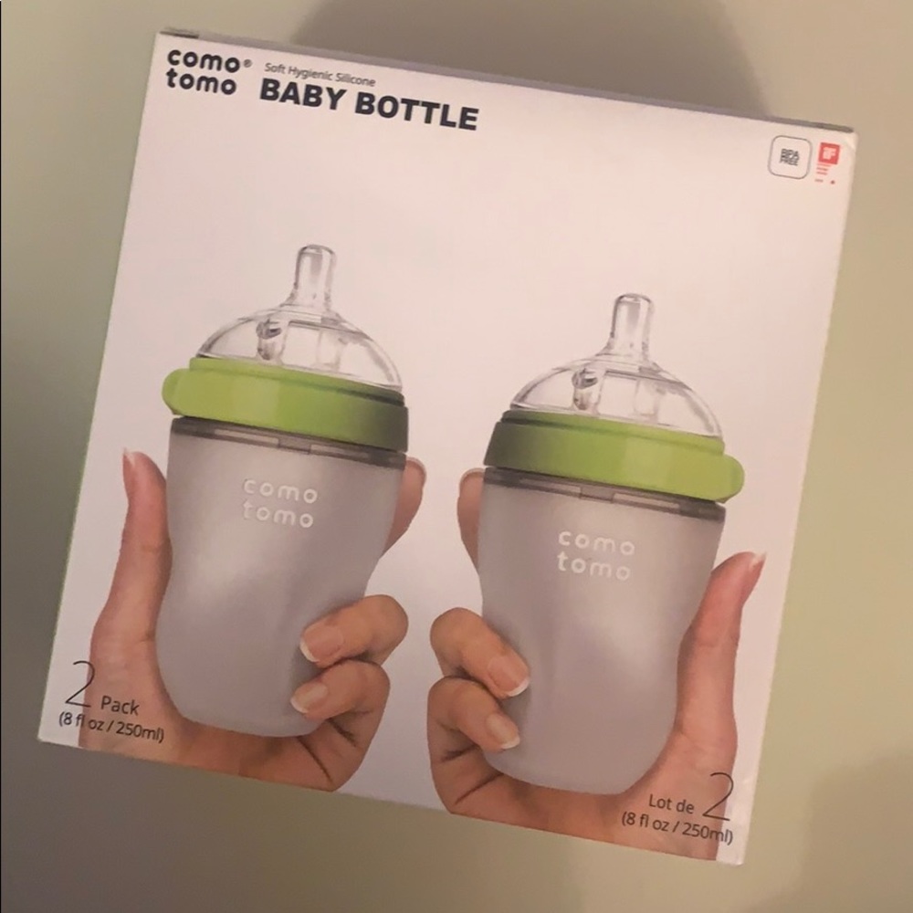 2 Como Tomo Baby Bottles + Replacement Nipples